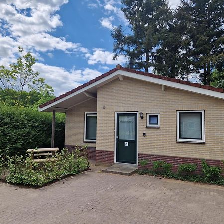 Villa Huinerhofje 3 Vrijstaand op privépark aan bosrand Putten Exterior foto